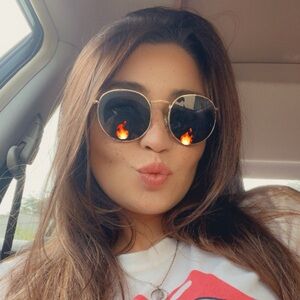 Meet your Posher, Johnna